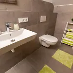 Gaul - Fuer Bis Zu 8 Gaeste, Inkl Koenigscard, 4 Schlafzimmer, 2 Baeder, Grosse Kueche, Gratis Parken & Wlan, Self Check-in *