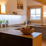 Gaul - Fuer Bis Zu 8 Gaeste, Inkl Koenigscard, 4 Schlafzimmer, 2 Baeder, Grosse Kueche, Gratis Parken & Wlan, Self Check-in
