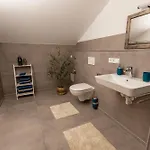 Gaul - Fuer Bis Zu 8 Gaeste, Inkl Koenigscard, 4 Schlafzimmer, 2 Baeder, Grosse Kueche, Gratis Parken & Wlan, Self Check-in דירה נסלוואנג